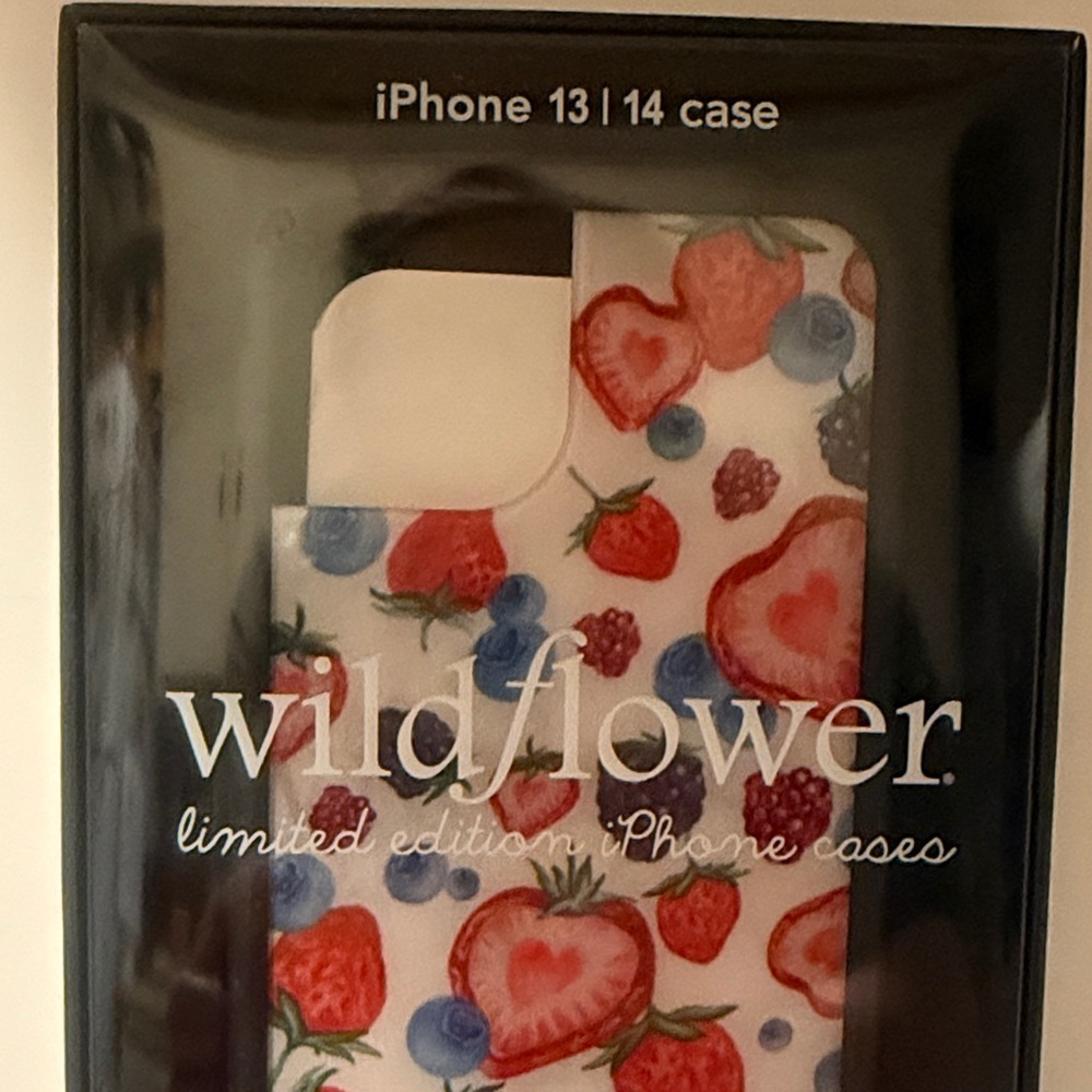 Wildflowers iPhone 13/14 Case - Berry Delight